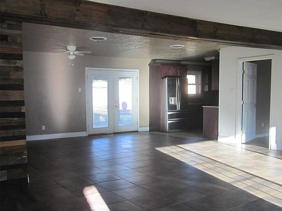 2nd image of 1458 Rosewood Dr