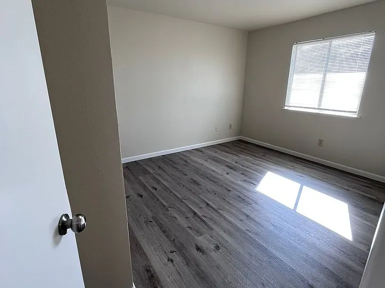 3401 Cassie Ln — Photo 12