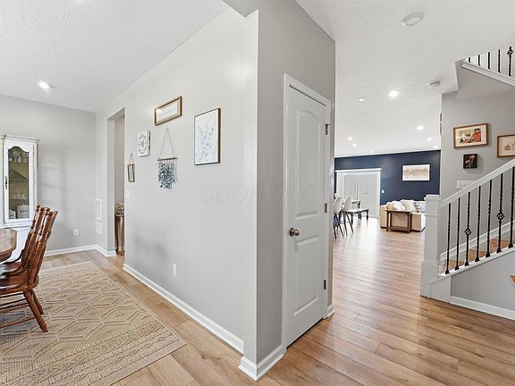 5th image of 1202 Lake Forest Dr
