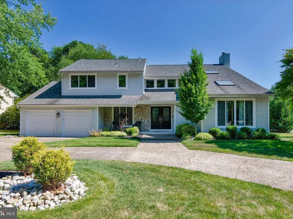 1 Timberline Dr, Voorhees, NJ 08043