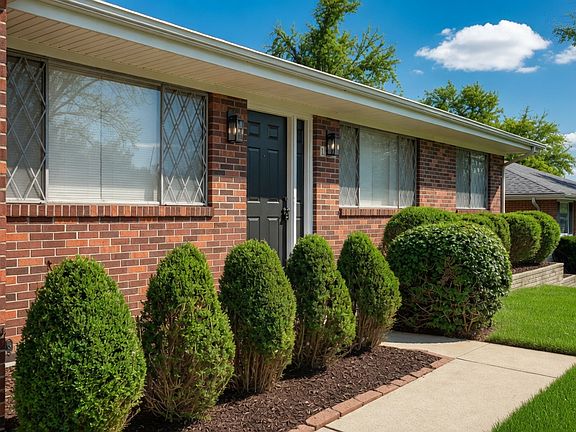 3rd image of 1553 Cove Ln