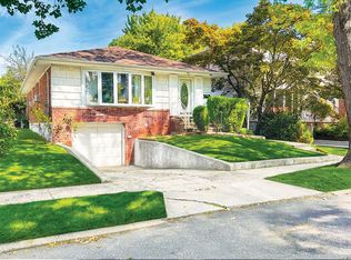 262-15 57th Ave, Flushing, NY 11362