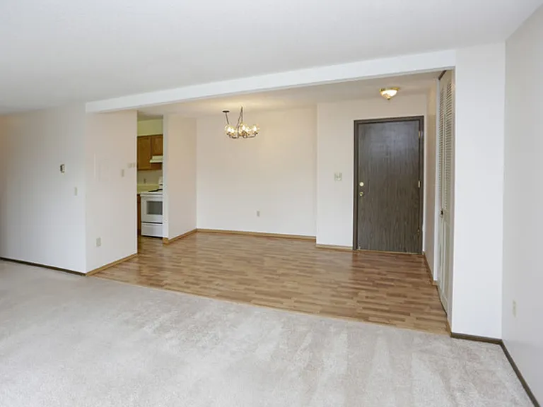 822 Baylis St — Photo 4