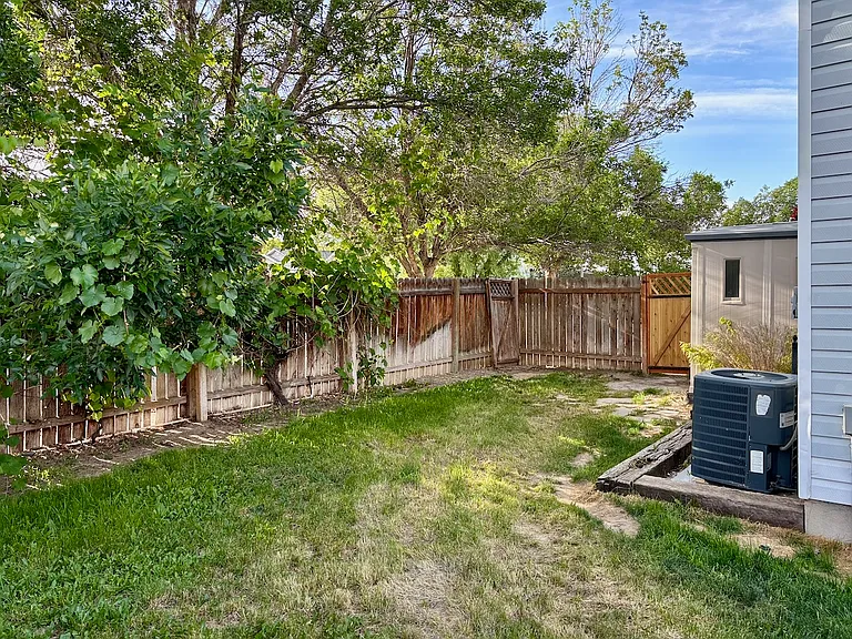 814 W Sweet Meadow Ln — Photo 25