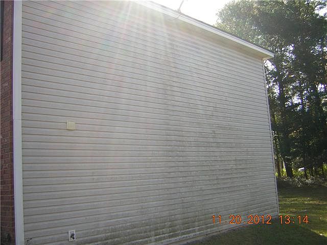 2nd image of 100 Ridgewood Cir