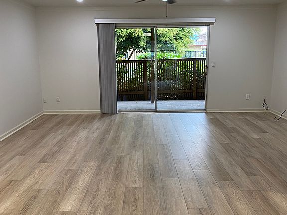 4th image of 745 1st St W APT 17