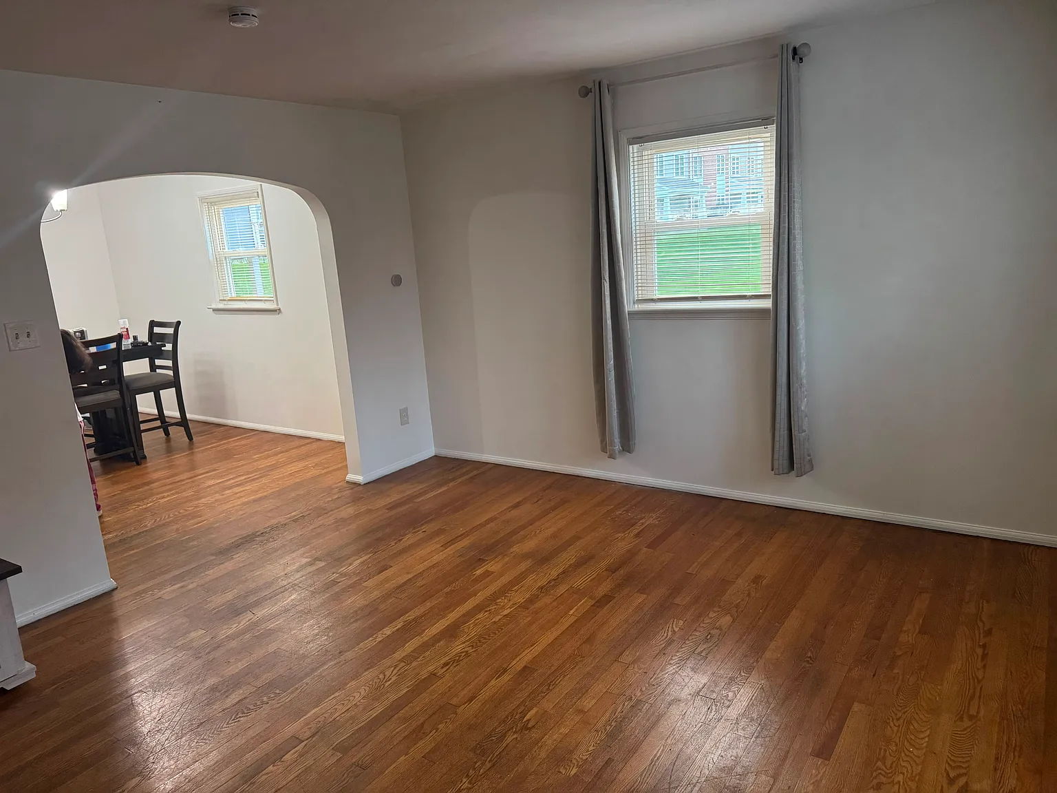 3 bed, 1.5 bath, $2,000 — Photo 3