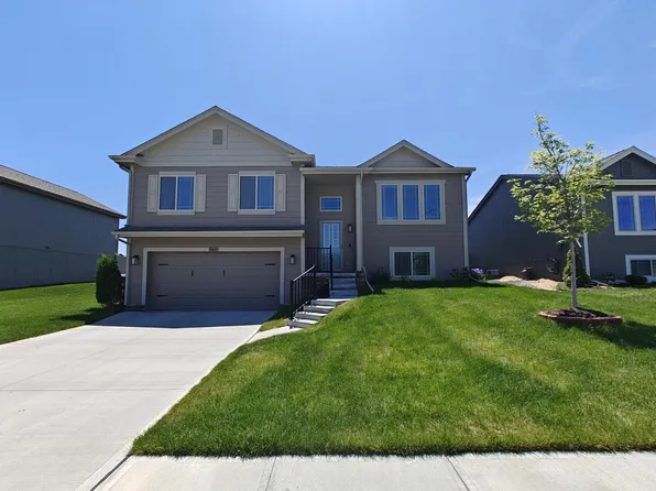 16607 Potter St, Bennington, NE 68007
