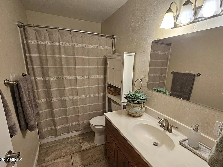 4332 N 27th St #3 — Photo 8