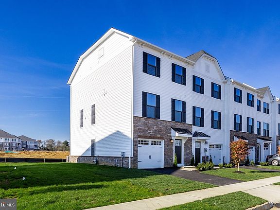 2nd image of 31 Sage Way