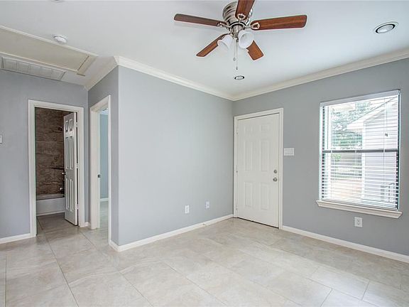 3rd image of 5244 Petty St #B