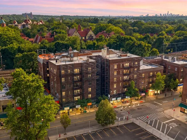 7234 Austin Street #F6, Forest Hills, NY 11375