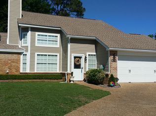 423 Canterbury Ct, Fort Walton Beach, FL 32548