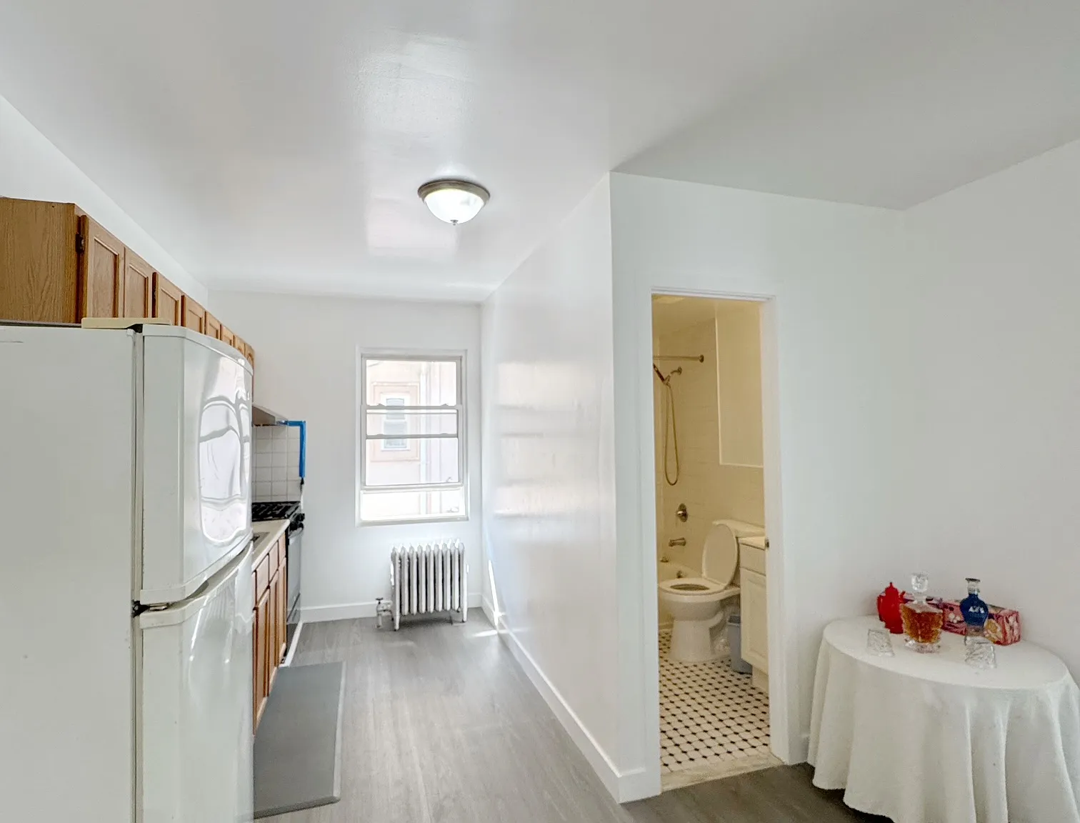 2 bed, 750 sqft, $2,600 — Photo 1
