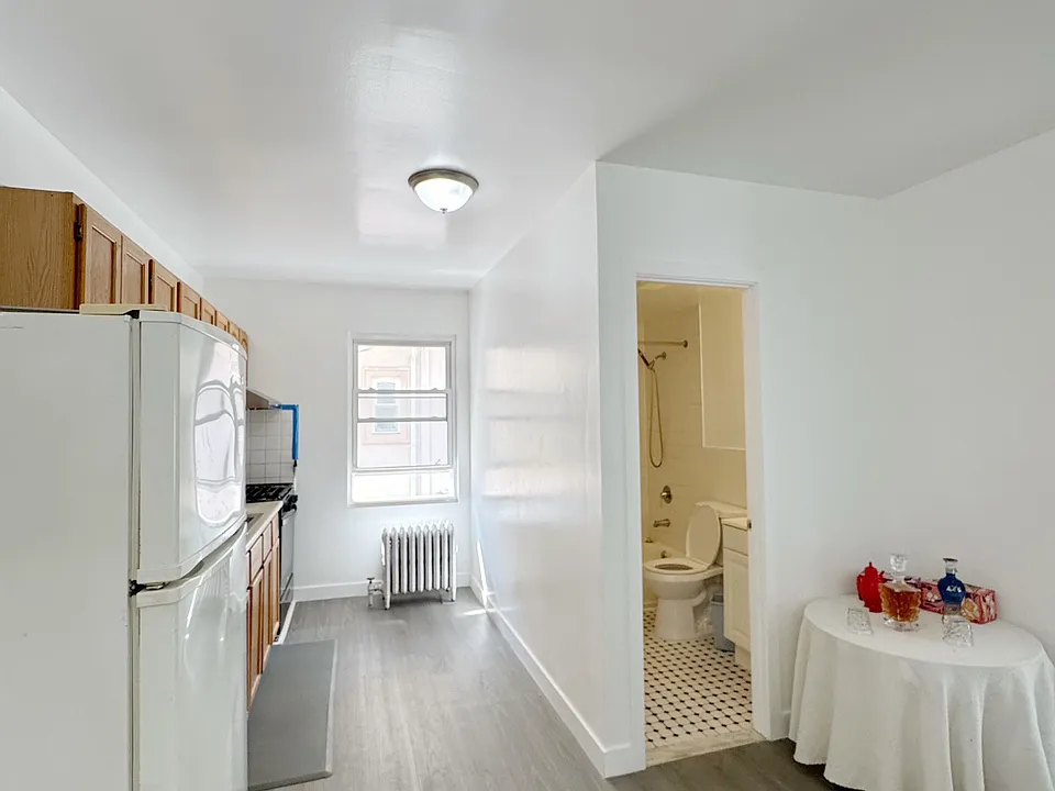 1908 Jerome Ave #2A