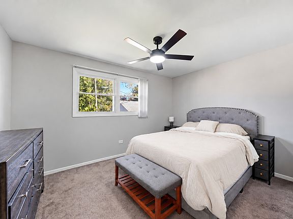 5th image of 4936 153rd St