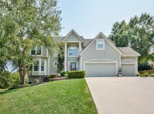 5345 Albervan St, Shawnee, KS 66216