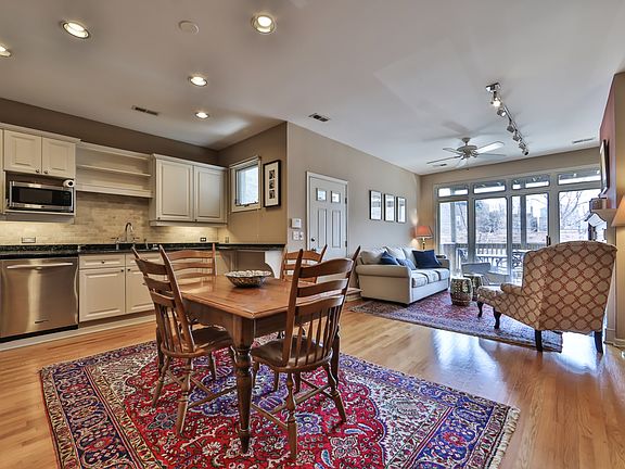 3rd image of 859 W Wrightwood Ave #2