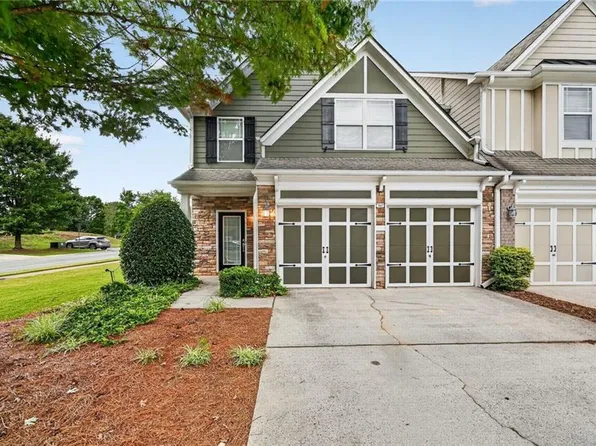 301 Stream Side Pass, Woodstock, GA 30188