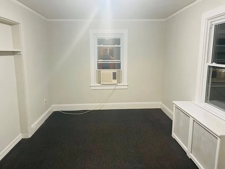 111 Glen Head Rd — Photo 2