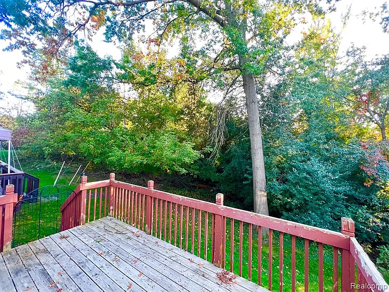 3143 Village Cir S — Photo 22