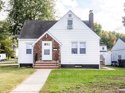 218 Hickory Avenue, Bergenfield, NJ, 07621