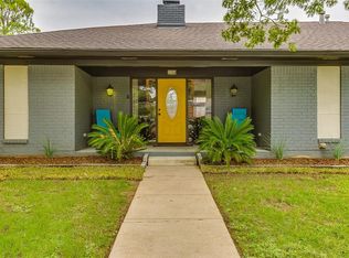 1304 York Dr, Edgecliff Village, TX 76134