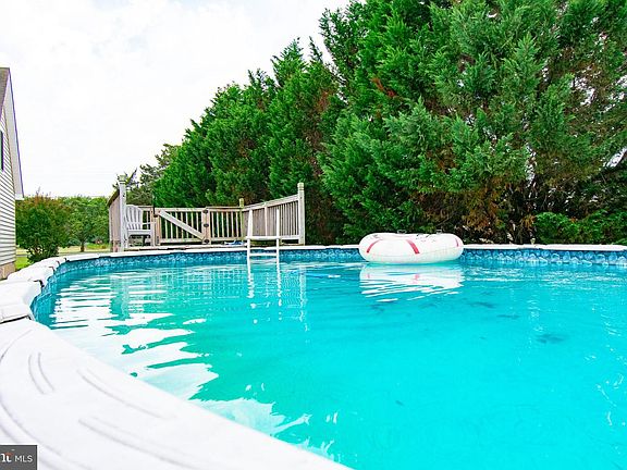 5th image of 22408 Hog Creek Rd