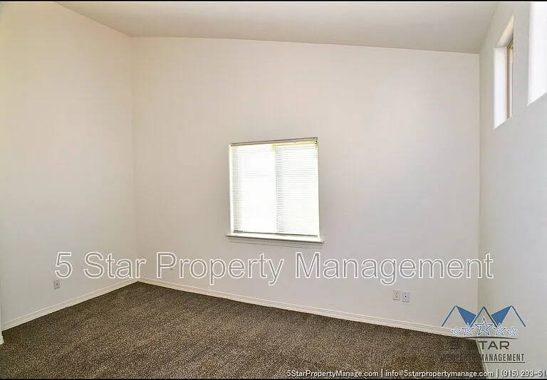 781 Croxdale St — Photo 26