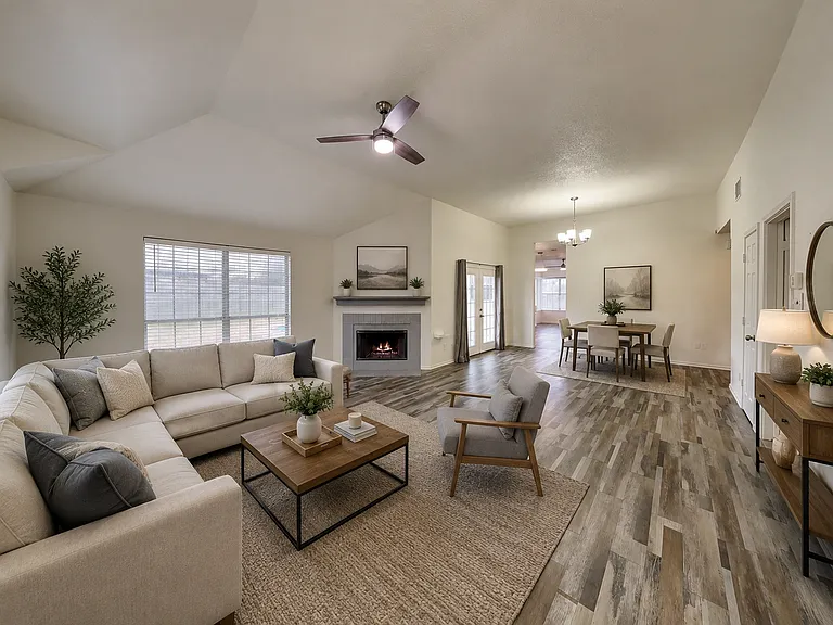 2829 Salado Trl — Photo 18