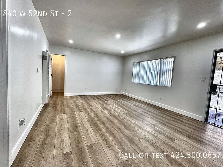 840 W 52nd St #2 — Photo 8