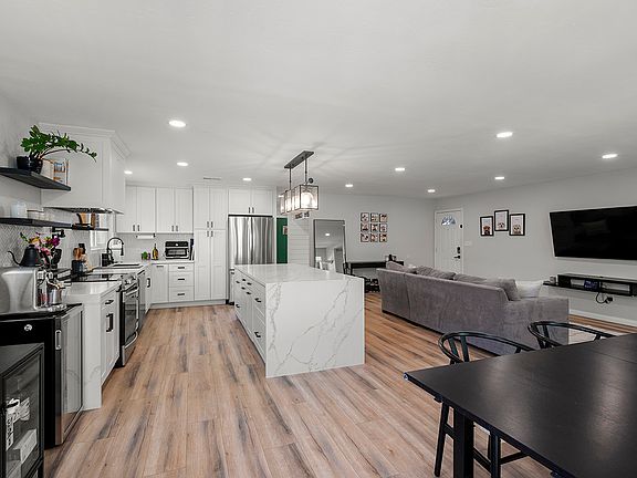 3rd image of 3531 Fireway Dr