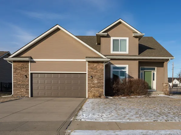 804 NW Reinhart Dr, Ankeny, IA 50023