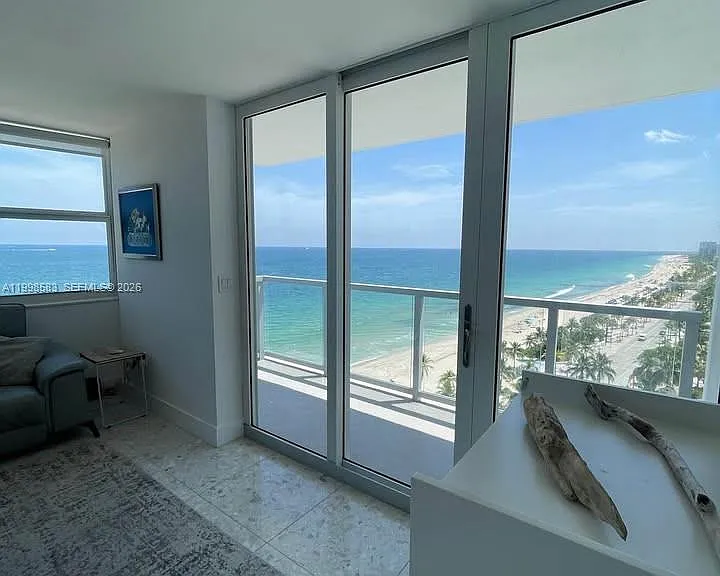 209 N Fort Lauderdale Beach Blvd #12E — Photo 6