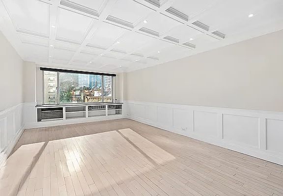 3rd image of 411 E 53rd St APT 6G