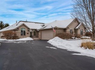 11381 Lindbergh Ln, Poplar Grove, IL 61065