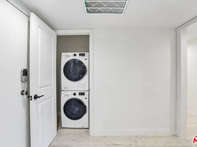 2700 Cahuenga Blvd E #4313 — Photo 33