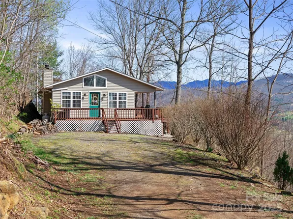 364 Blevins Knob Dr, Burnsville, NC 28714