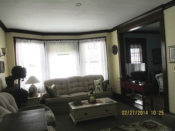 3rd image of 120 Simmons Ave