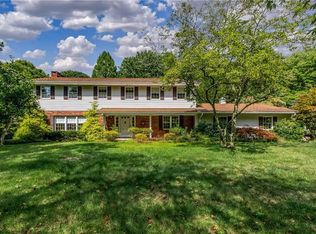 126 Winterwood Dr, Butler, PA 16001
