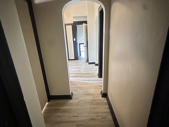 4th image of 2928 W Juneau Ave