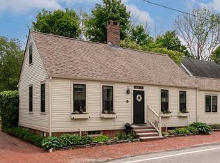 69 Cranfield St, New Castle, NH 03854