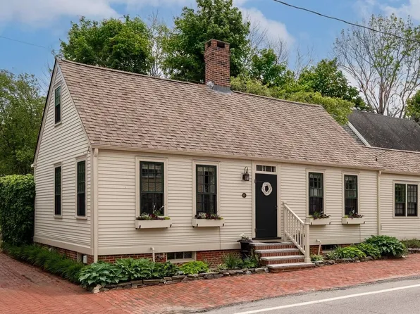 69 Cranfield Street, New Castle, NH 03854