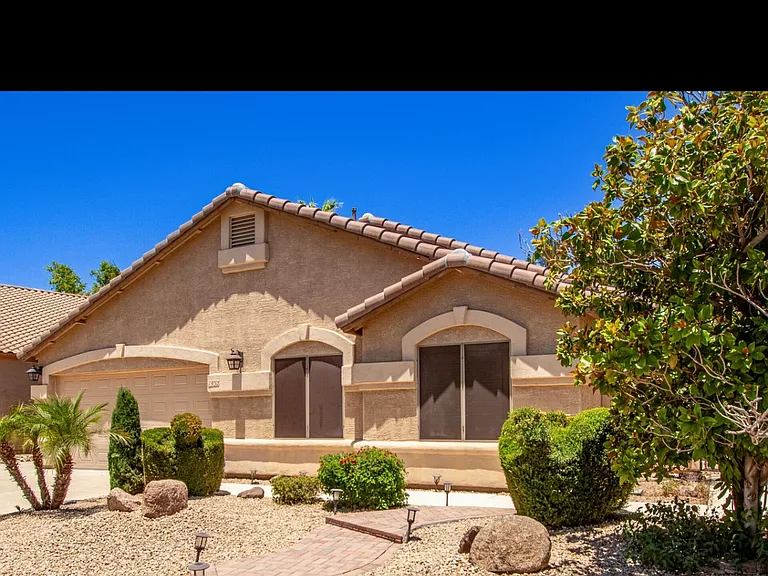 7432 W Aurora Dr — Photo 39