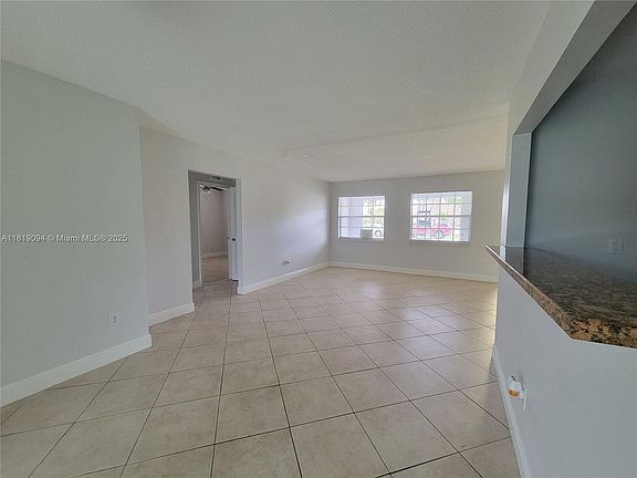 4th image of 1814 Oakmount Dr #1814