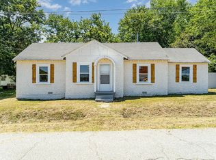145 Parkway Dr, Yanceyville, NC 27379