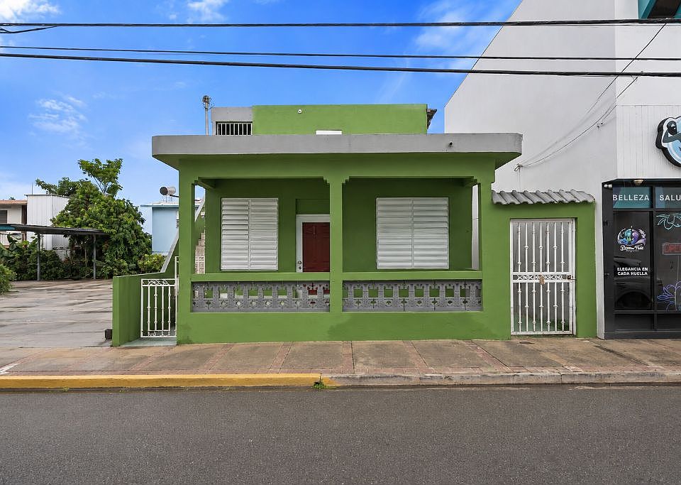 1st image of Bo Pueblo Calle Marina #232