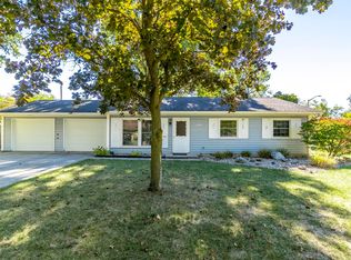 1801 Hopewell Dr, Fort Wayne, IN 46819