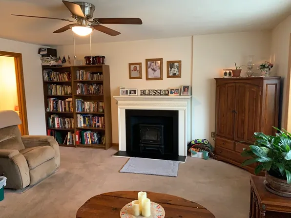 18 Highcrest Park Unit 18, Webster, MA 01570