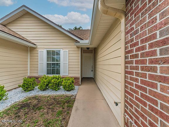 3rd image of 11369 SUTTON LAKES Court